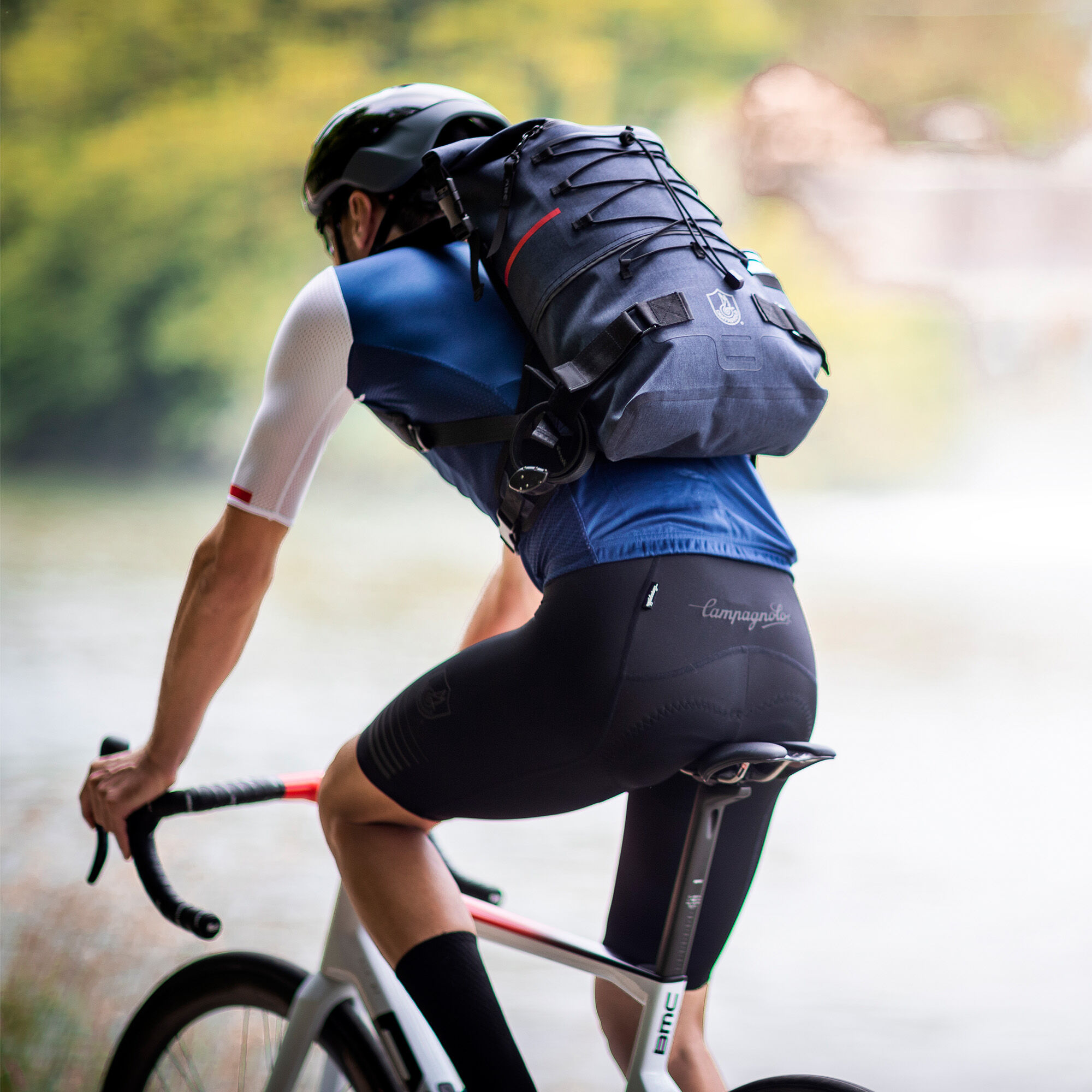 Mochila de ciclismo sale